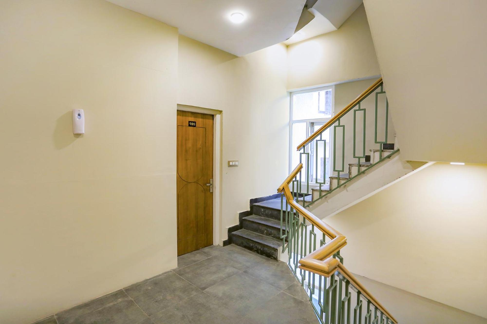 Fabhotel Outhills Manāli Buitenkant foto