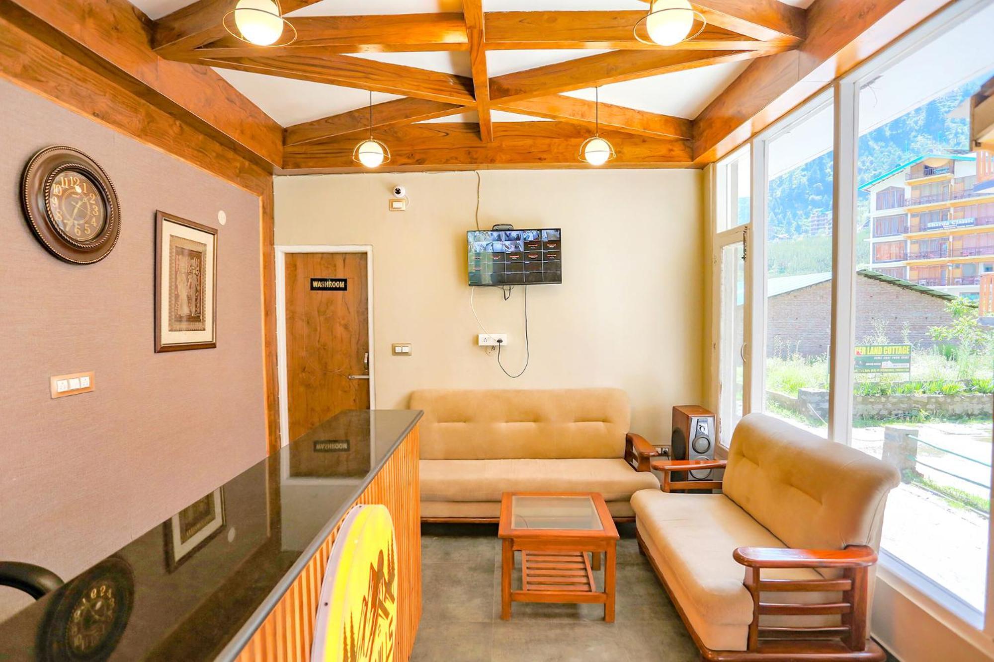 Fabhotel Outhills Manāli Buitenkant foto